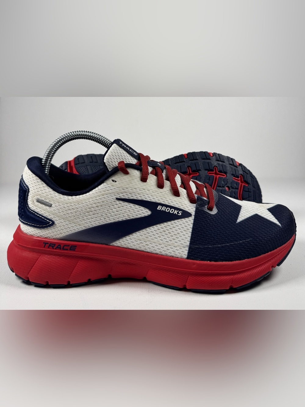 Brooks Trace 2 Run Womens Shoes 9 White Red Blue Mesh Texas Collection Shoes